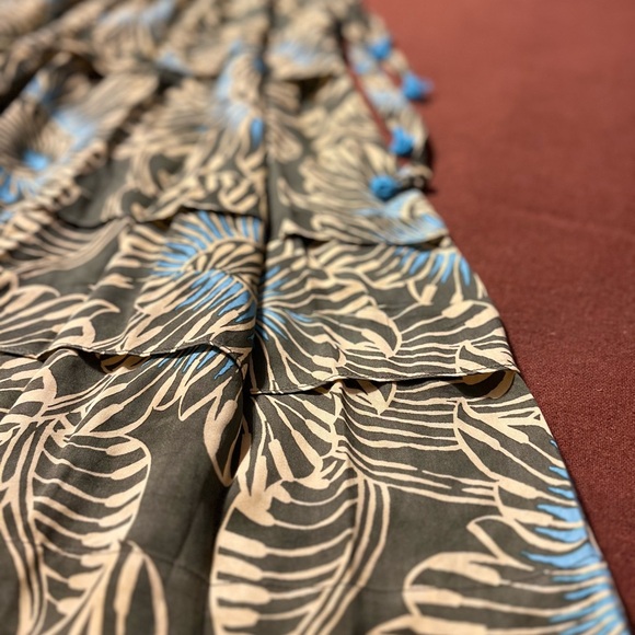 Omika Billie Midi Dress - Picture 9 of 16